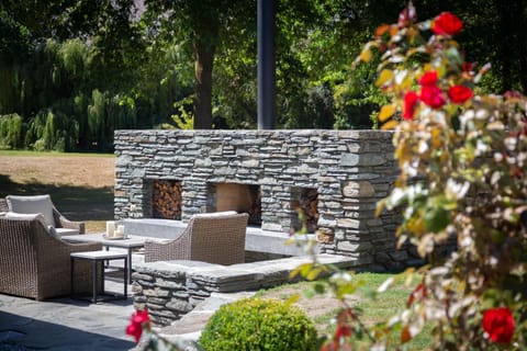 Spring, Day, Seating area, Garden view