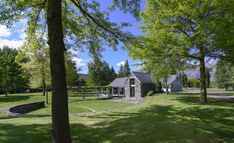 Taramea Arrowtown Villa in Arrowtown