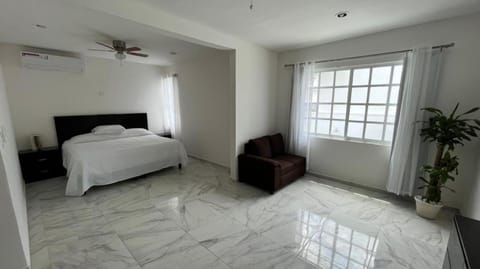 Magnífica casa con alberca privada a 10 min del mar Maison in Cancun