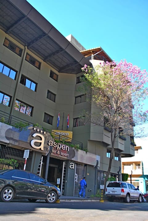 Property building, Facade/entrance, Day