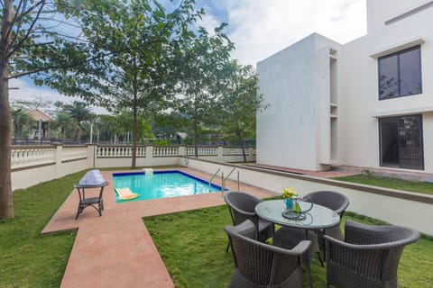 StayVista's Greenwoods Villa 7 - City-Center Villa with Private Pool, Terrace, Lift & Ping-Pong Table Villa in Lonavla