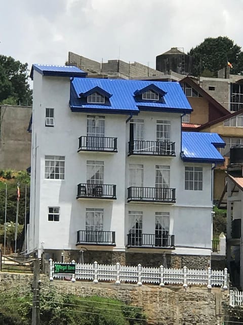 Regal Rose Luxury Holiday Apartments Condo in Nuwara Eliya