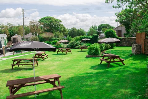 The Valley Hotel, Anglesey Hotel in Wales