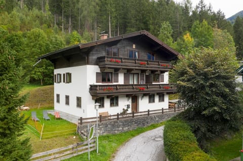 Property building, Bird's eye view, Mountain view