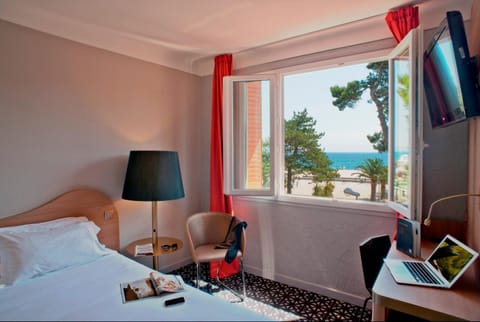 Bedroom, Sea view