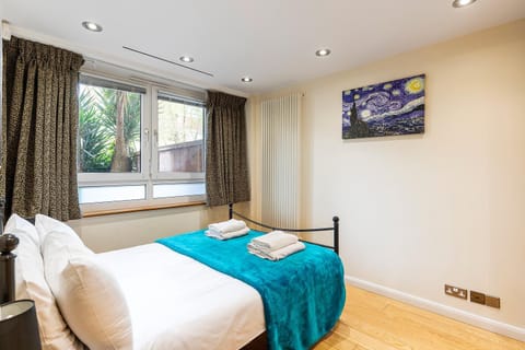 Tower Bridge 2BR apartment for 6 with terrace Appartamento in London Borough of Southwark