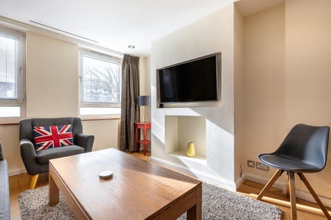 Tower Bridge 2BR apartment for 6 with terrace Appartamento in London Borough of Southwark