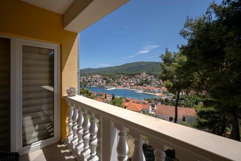 City view, Garden view, Sea view