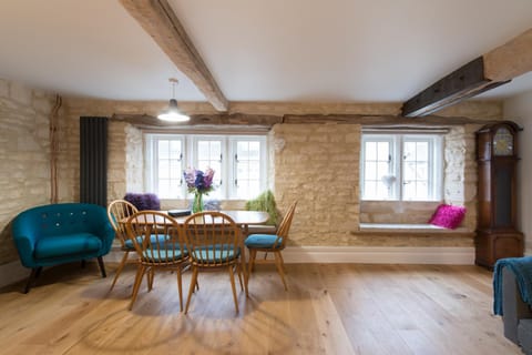 Upper Flat, The Manse, Painswick Apartment in Painswick