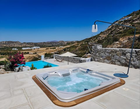 Hot Tub, Mountain view