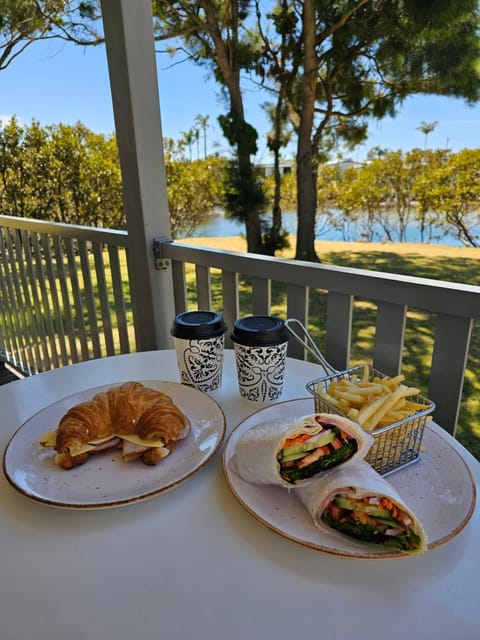 Balcony/Terrace, Food