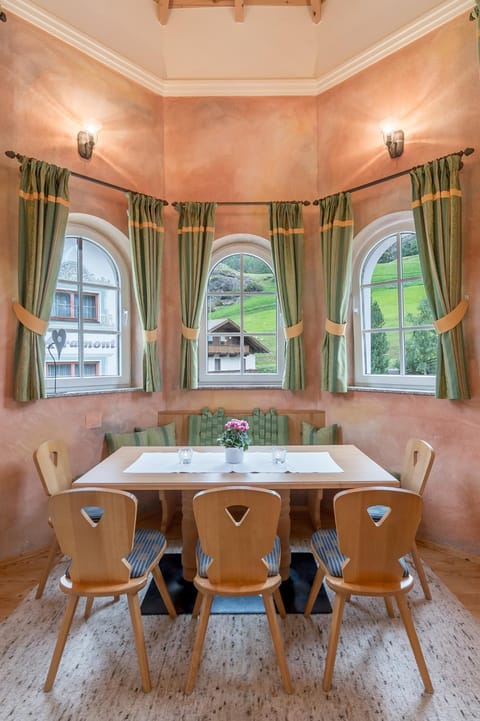 Villa Castelbell Condo in Soelden