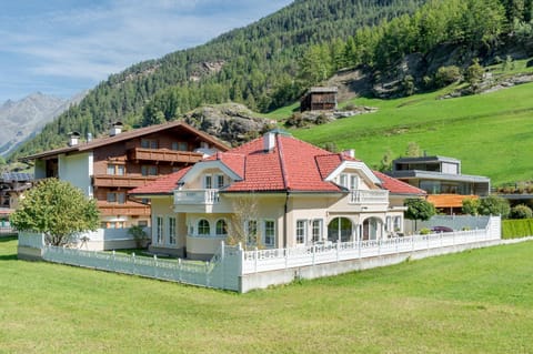 Villa Castelbell Condo in Soelden