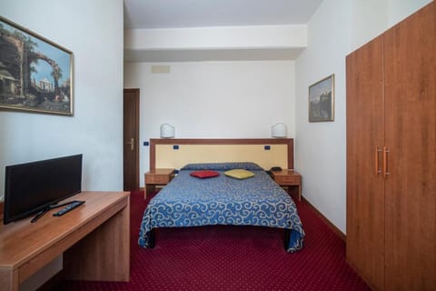 Hotel Italia & Lombardi Hotel in Montefiascone