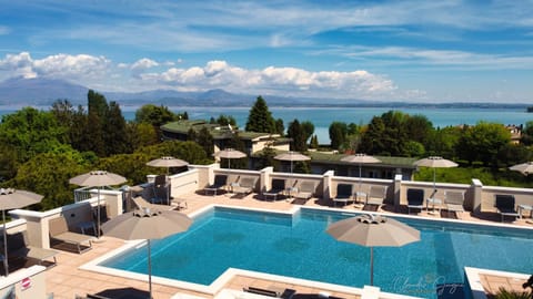 Balcony/Terrace, Pool view, Swimming pool