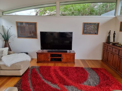 Stylish Holiday Home opposite Surf House in Inverloch