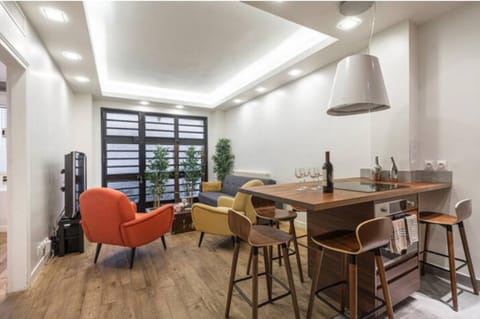 Living room, Meals, stove, kitchen