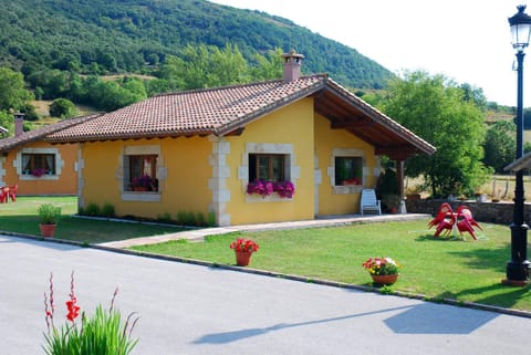 Garden view, Mountain view