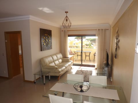 Living room, Seating area, Pool view, Sea view, Street view