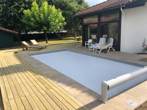 Maison landaise moderne piscine chauffée spa Casa in Lit-et-Mixe