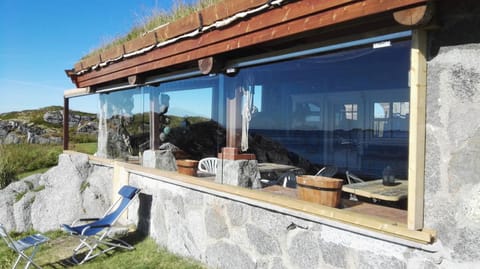 Lofoten Ocean View - Sandøy Gård Condo in Lofoten