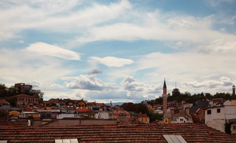 Nearby landmark, Spring, Day, Neighbourhood, View (from property/room), Balcony/Terrace, Balcony/Terrace, City view, City view, Landmark view, Landmark view, Family, Family, Quiet street view