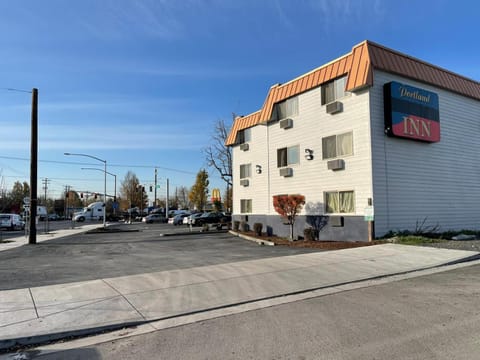 Portland Inn Hotel in Vancouver