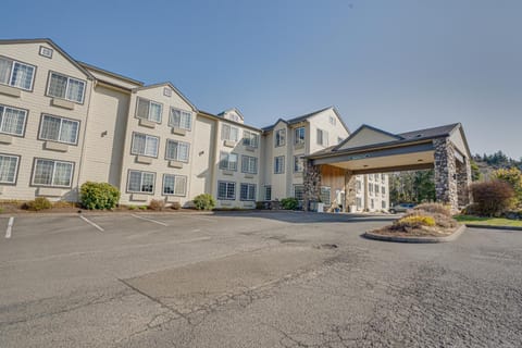 The Ashley Inn & Suites Hotel in Devils Lake