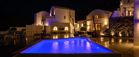 CAPE 9 Villas & Suites Hotel in Santorini