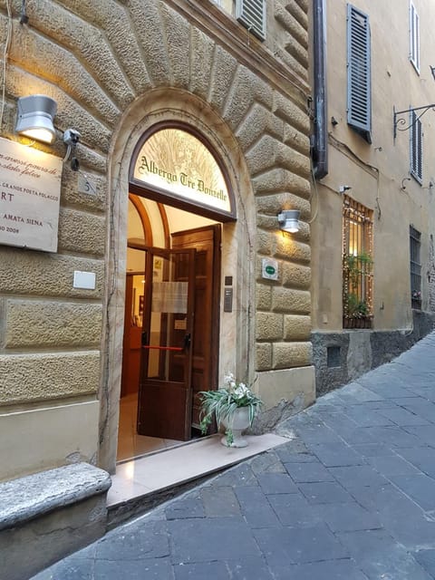 Albergo Tre Donzelle Hotel in Siena