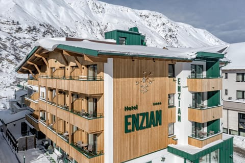 Property building, Natural landscape, Winter, Mountain view