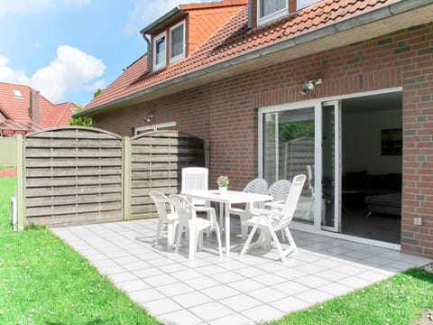 Holiday Home Ferienhaus Sonne by Interhome House in Wangerland