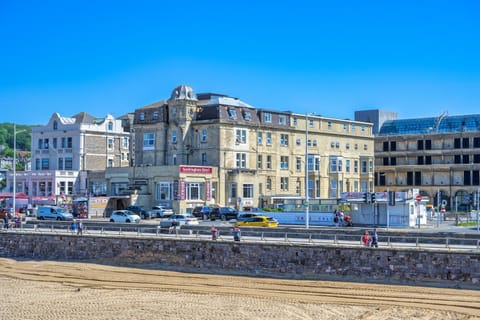 Property building, Day, Street view, Location