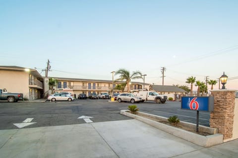 Motel 6-Mojave, CA - Airport Hotel in Sierra Nevada