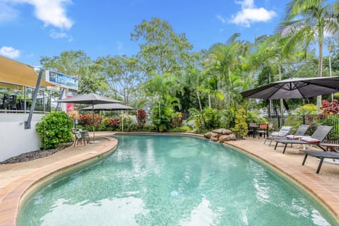 Pool view, Swimming pool, sunbed