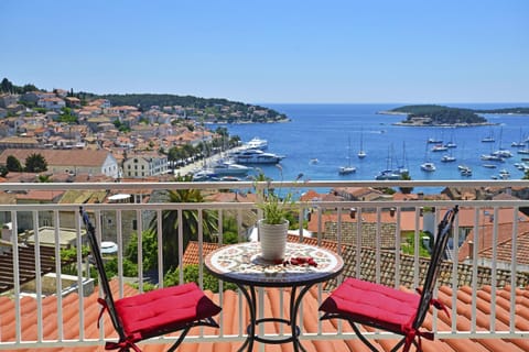 Balcony/Terrace, City view, Garden view, Landmark view, Sea view