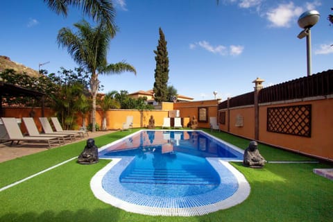 Day, View (from property/room), Pool view, Swimming pool, sunbed