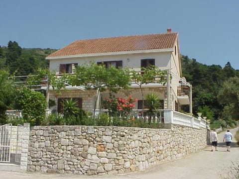 Villa Pincevic Alojamiento y desayuno in Lopud