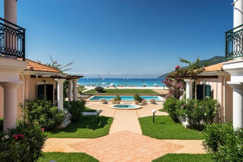 Pool view, Sea view