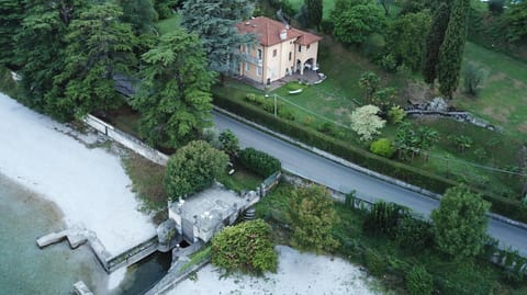 Bird's eye view, Garden view, Lake view