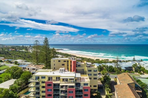 Property building, Bird's eye view, Beach