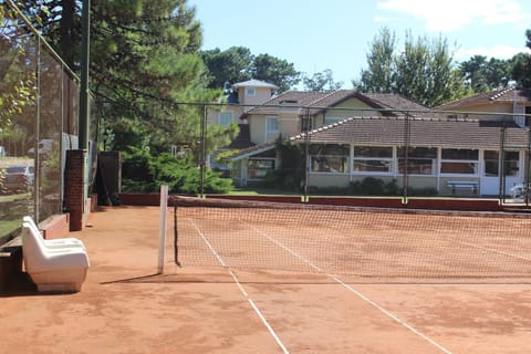 Apart Lawn Tennis Pinamar Apartahotel in Pinamar