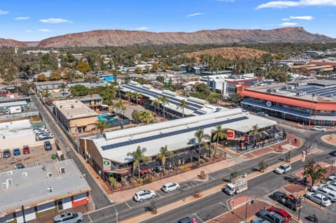 Property building, Day, Neighbourhood, Natural landscape, Bird's eye view, Mountain view, Street view, Location, Parking