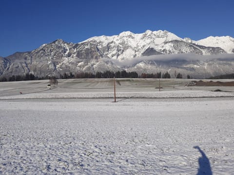 Neighbourhood, Natural landscape