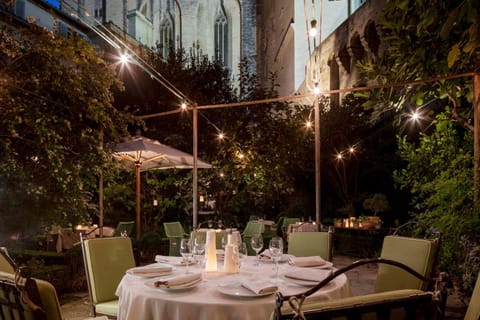 Patio, Restaurant/places to eat