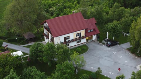 Property building, Bird's eye view, Parking