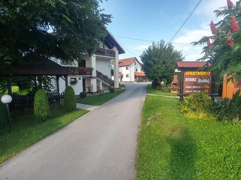 Patio, Facade/entrance, Street view