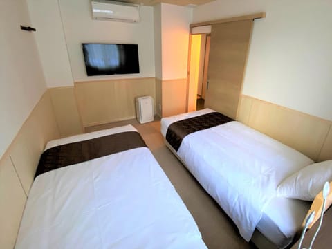 TV and multimedia, Bedroom, air conditioner