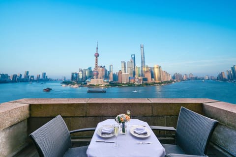 Restaurant/places to eat, View (from property/room), Balcony/Terrace, City view