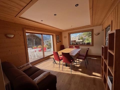 Chalet "Le 19 x 27" House in Montriond